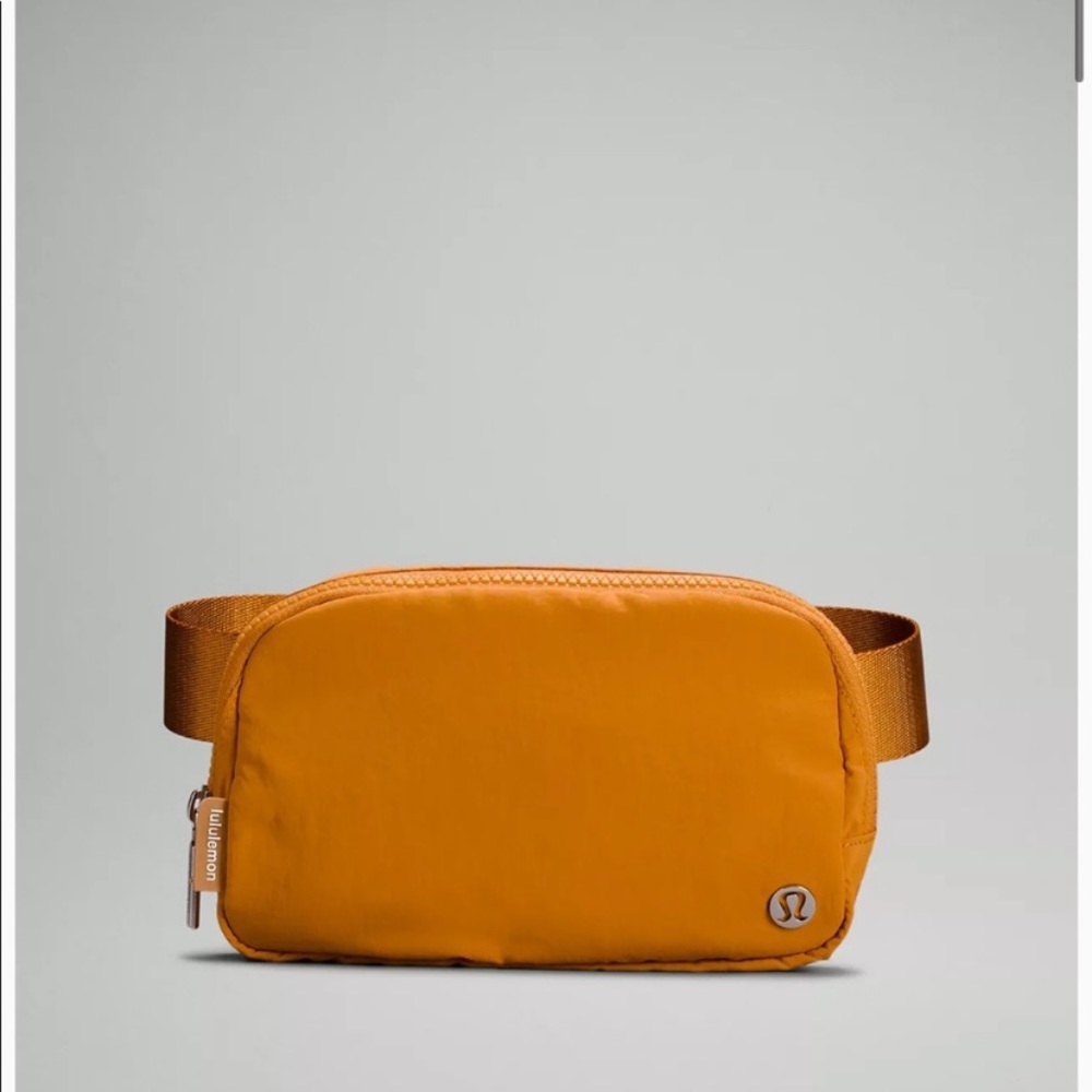 Lululemon belt bag